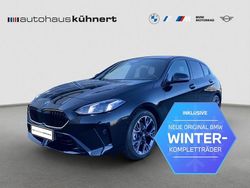 Saphirschwarz metallic Gebraucht 2025 BMW 120 M Sport Kleinwagen | 39.385 €