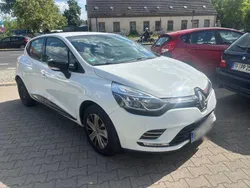 Weiß Gebraucht 2018 Renault Clio IV Life Kleinwagen | 7.600 € (Guter Preis)