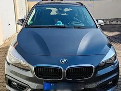Grau Gebraucht 2016 BMW 216 Active Tourer Van / Kleinbus | 11.400 € (Etwas zu teuer)
