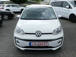 Weiß Gebraucht 2017 VW up! move up! Kleinwagen | 6.690 € (Guter Preis)