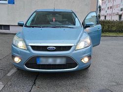 Blau Gebraucht 2008 Ford Focus Limousine | 3.000 € (Etwas zu teuer)