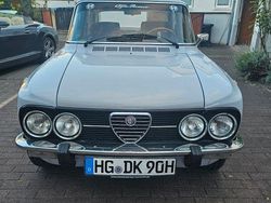 Grau Gebraucht 1974 Alfa Romeo Giulia Super Limousine | 22.900 €