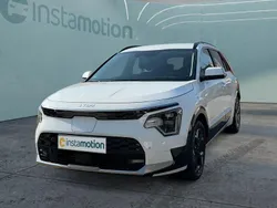Weiß Gebraucht 2023 Kia e-Niro SUV | 30.749 € (Fairer Preis)