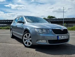 Grau Gebraucht 2010 Skoda Superb Comfort Kombi | 7.000 € (Fairer Preis)