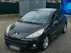 Schwarz Gebraucht 2011 Peugeot 207 Limousine | 2.800 € (Fairer Preis)