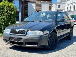 Schwarz Gebraucht 2005 Skoda Octavia Tour Kombi | 3.950 € (Fairer Preis)