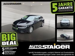 Lackierung schwarz perla nera/ Gebraucht 2024 Opel Astra Limousine | 18.999 € (Superpreis)