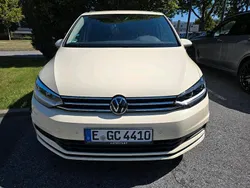 Beige Gebraucht 2024 VW Touran Van / Kleinbus | 31.500 € (Guter Preis)