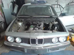 Silber Gebraucht 1983 BMW 735 Limousine | 4.000 €