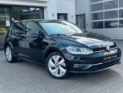 Schwarz Gebraucht 2018 VW Golf VII Sound Limousine | 15.690 € (Etwas zu teuer)