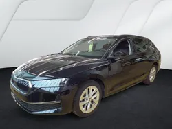 Schwarz magic perleffekt Gebraucht 2024 Skoda Octavia Selection Kombi | 27.240 € (Guter Preis)