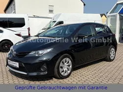 Schwarz Gebraucht 2014 Toyota Auris Cool Limousine | 7.490 € (Fairer Preis)
