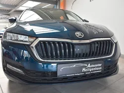 Lavablau metallic Gebraucht 2023 Skoda Octavia Ambition Kombi | 21.880 € (Guter Preis)