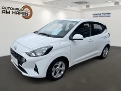 Weiß Gebraucht 2023 Hyundai i10 Trend Kleinwagen | 14.444 € (Fairer Preis)