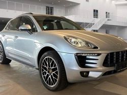 Silber Gebraucht 2015 Porsche Macan SUV | 39.298 € (Teuer)