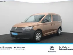 Copper bronze metallic Gebraucht 2024 VW Caddy Basis Van / Kleinbus | 31.880 € (Teuer)