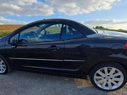 Schwarz Gebraucht 2009 Peugeot 207 CC Platinum Cabrio | 3.500 € (Fairer Preis)