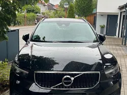 Schwarz Gebraucht 2021 Volvo XC40 Momentum SUV | 19.900 € (Superpreis)