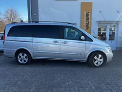 Silber Gebraucht 2011 Mercedes Viano Edition Van / Kleinbus | 24.885 €
