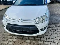 Weiß Gebraucht 2010 Citroën C4 Limousine | 2.390 €