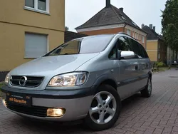 Silber Gebraucht 2001 Opel Zafira Elegance Van / Kleinbus | 3.690 € (Etwas zu teuer)