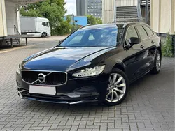 Schwarz Gebraucht 2019 Volvo V90 Momentum Kombi | 15.999 € (Fairer Preis)