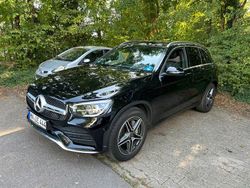 Schwarz Gebraucht 2020 Mercedes GLC200 AMG line SUV | 34.500 € (Fairer Preis)