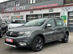 Grau Gebraucht 2017 Dacia Sandero Celebration Kleinwagen | 6.890 € (Guter Preis)