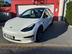 Weiß Gebraucht 2023 Tesla Model 3 Standard Range Limousine | 28.900 € (Guter Preis)