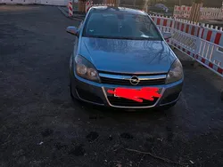 Grau Gebraucht 2005 Opel Astra GTC Coupé | 2.200 €