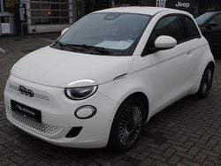 Arktis weiß Gebraucht 2024 Fiat 500e Kleinwagen | 22.990 € (Guter Preis)