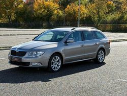Beige Gebraucht 2011 Skoda Superb Ambition Kombi | 9.499 € (Fairer Preis)