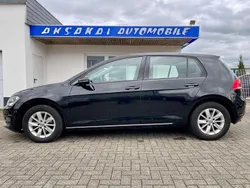 Schwarz Gebraucht 2016 VW Golf VII Trendline Limousine | 8.300 € (Superpreis)