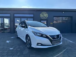 Pearl white/black m Gebraucht 2019 Nissan Leaf N-Connecta Kleinwagen | 12.999 € (Guter Preis)