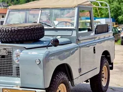Grau Gebraucht 1967 Land Rover 2 SUV | 39.999 €