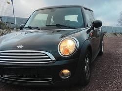 Schwarz Gebraucht 2009 Mini Cooper Kleinwagen | 2.200 € (Fairer Preis)