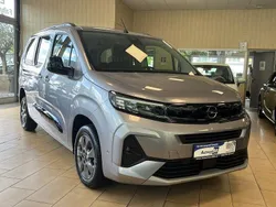 Grau Gebraucht 2024 Opel Combo Life XL Van / Kleinbus | 29.900 € (Etwas zu teuer)