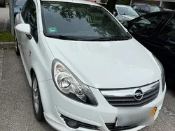 Weiß Gebraucht 2010 Opel Corsa Sport Kleinwagen | 2.350 € (Guter Preis)