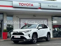 Weiß Gebraucht 2021 Toyota RAV4 Hybrid SUV | 35.590 € (Guter Preis)