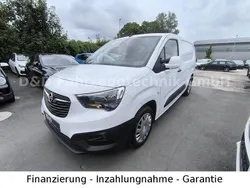 Weiß Gebraucht 2020 Opel Combo Van / Kleinbus | 11.900 € (Fairer Preis)