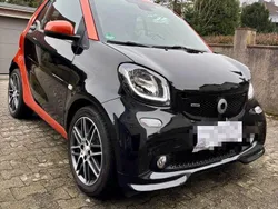 Schwarz Gebraucht 2017 Smart ForTwo Cabrio Brabus Xclusive Cabrio | 26.899 € (Etwas zu teuer)