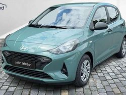Grün Neu 2025 Hyundai i10 Comfort Kleinwagen | 16.970 € (Guter Preis)