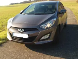 Andere außenfarben Gebraucht 2014 Hyundai i30 Edition Limousine | 7.800 € (Guter Preis)