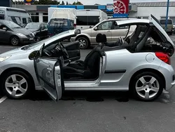 Silber Gebraucht 2008 Peugeot 207 CC Cabrio | 3.000 € (Guter Preis)
