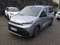 Bismutsilber Neu 2024 Toyota Proace Team Van | 31.290 €