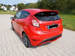 Rot Gebraucht 2016 Ford Fiesta ST Kleinwagen | 12.250 € (Etwas zu teuer)