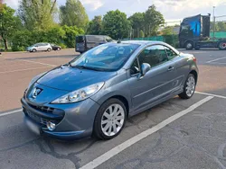 Grün Gebraucht 2008 Peugeot 207 CC Cabrio | 5.500 € (Teuer)
