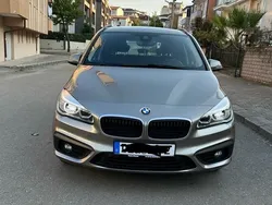 Grau Gebraucht 2018 BMW 218 Active Tourer Van / Kleinbus | 14.800 € (Fairer Preis)