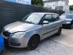 Grau Gebraucht 2009 Skoda Fabia Kleinwagen | 1.750 € (Superpreis)