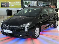 Onyx schwarz Gebraucht 2021 Opel Astra Limousine | 13.950 € (Guter Preis)